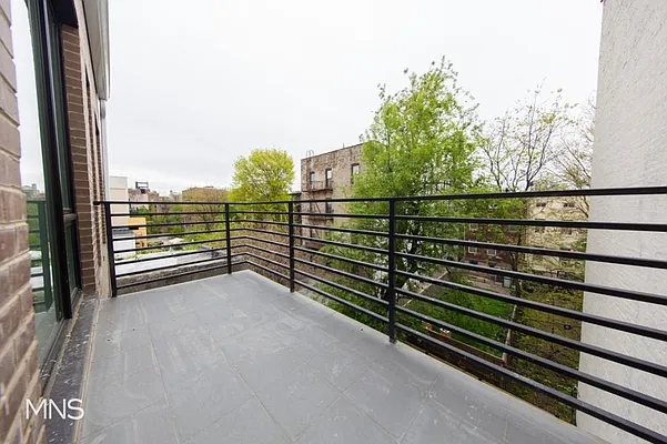 Rented by MNS | media 17