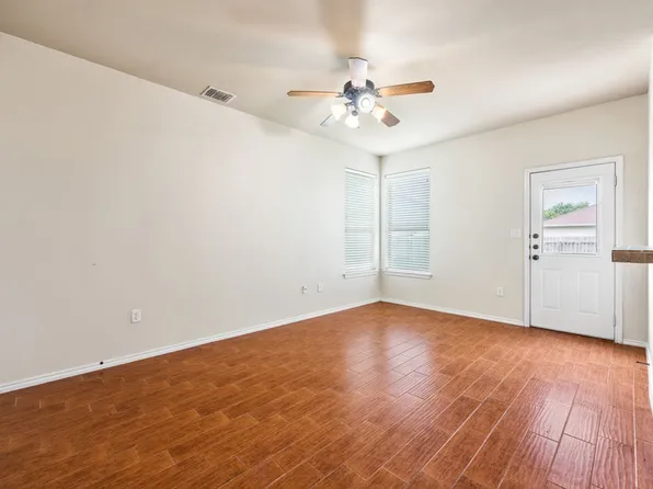 1124 Brown Rock Dr, New Braunfels, TX 78130