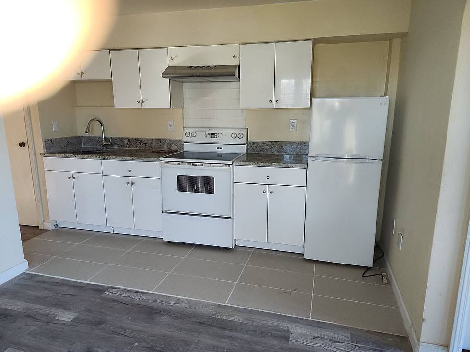 2nd image of 4014 Vina Villa Ave #4014