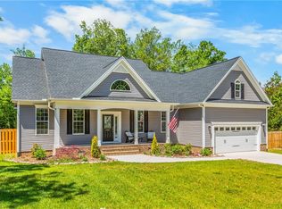 1401 Ashland Dr, Reidsville, NC 27320