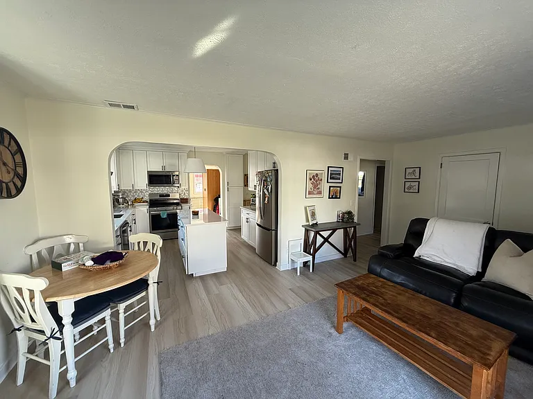 121 Holloway Rd — Photo 2