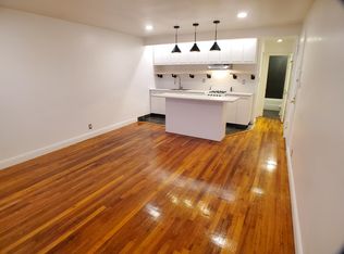 190-02 Station Rd, Flushing, NY 11358