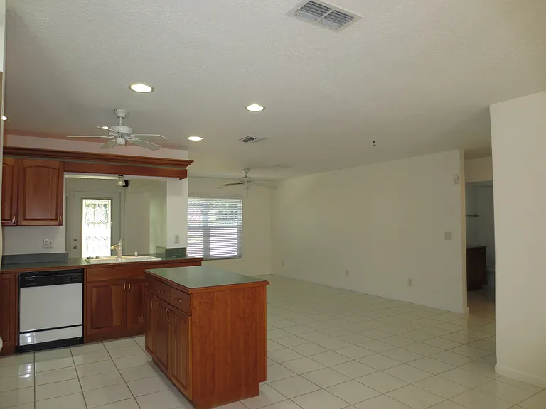 3132 Brunswick Cir — Photo 27