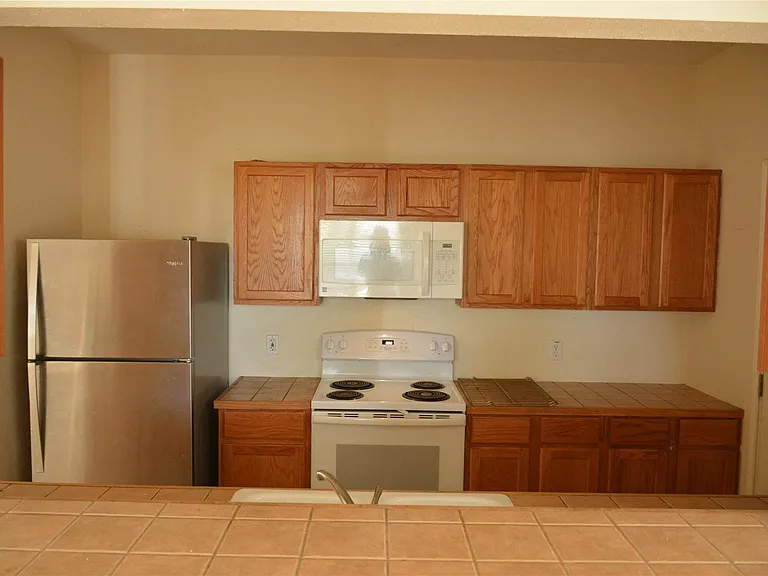 112 Sandstone Dr #G — Photo 4