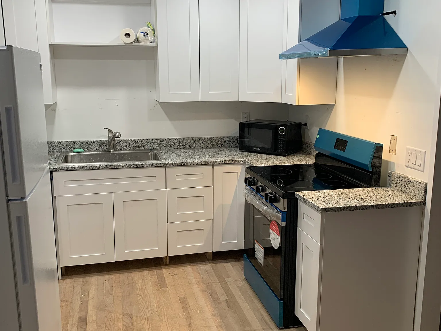 3 bed, 1153 sqft, $1,800 — Photo 2