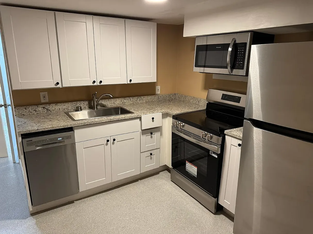 2 bed, 950 sqft, $1,275 — Photo 3