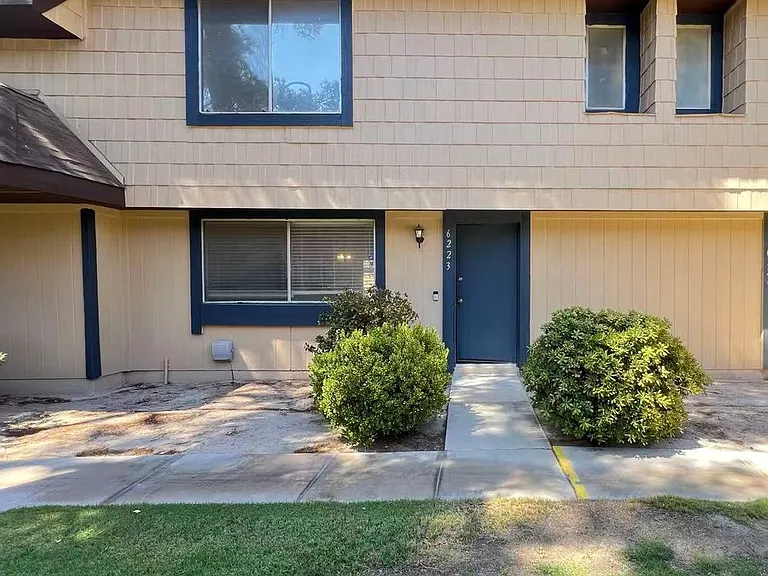 6223 Meadow View Ln — Photo 1