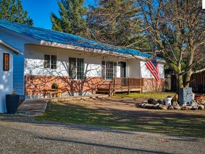 115 W Manley Creek Rd, Laclede, ID, 83841