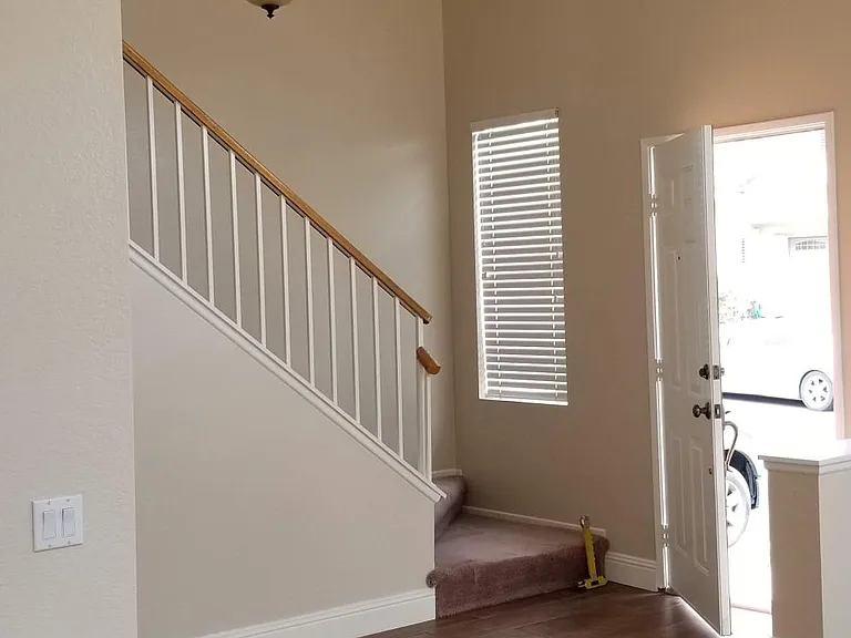 Living area/Entry way