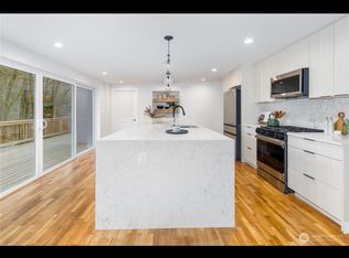 7101 Highland Park Way SW, Seattle, WA 98106