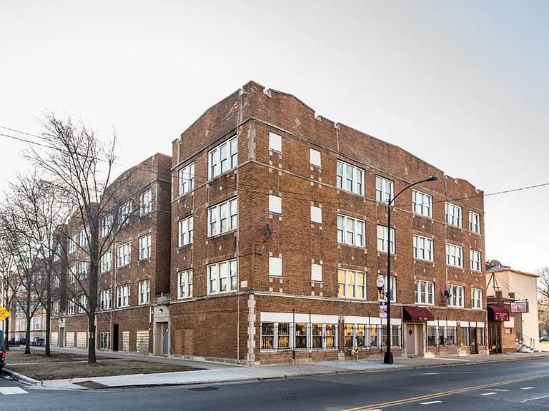 109 N Laramie Ave — Photo 8