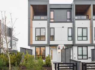 715 Ducklow St #201, Coquitlam, BC V3J0P7