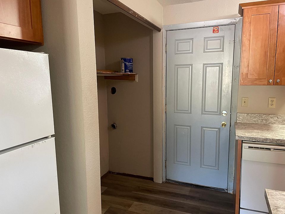 2nd image of 1012 Horne Rd #D