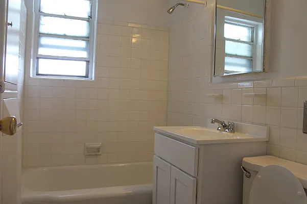 Rented by Contact Realty | media 10