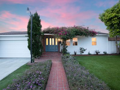 8721 Kittyhawk Ave, Los Angeles, CA, 90045