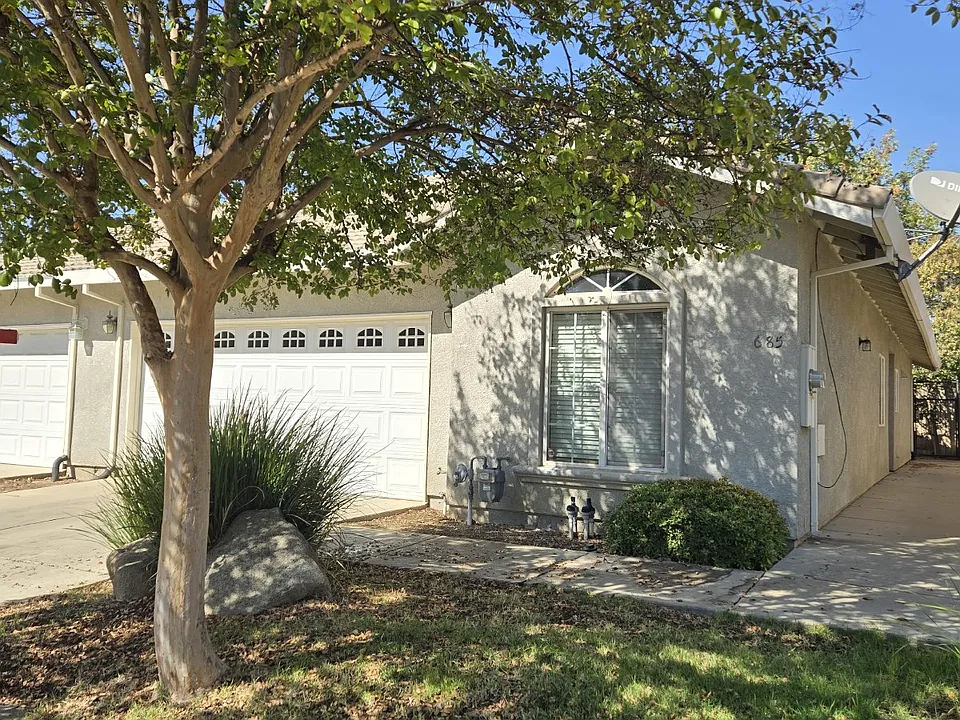 685 Gateway Dr
