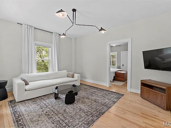 4th image of 2769 Adeline St