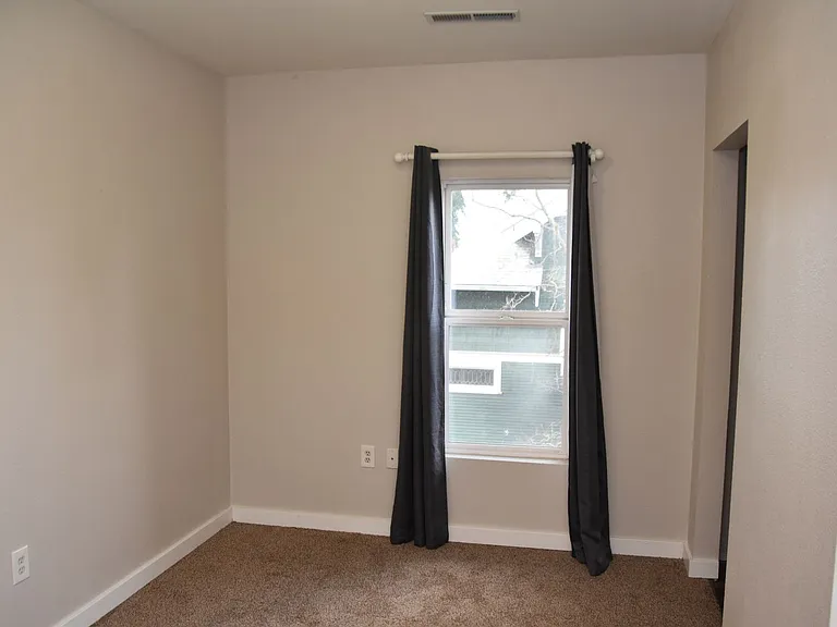 917 S M St — Photo 12