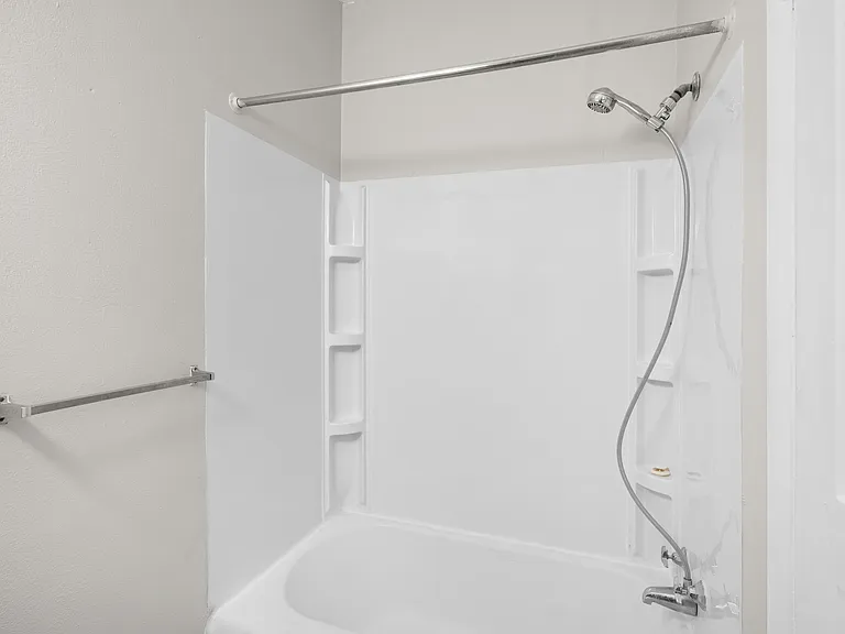 309 N 5th St #1 — Photo 3