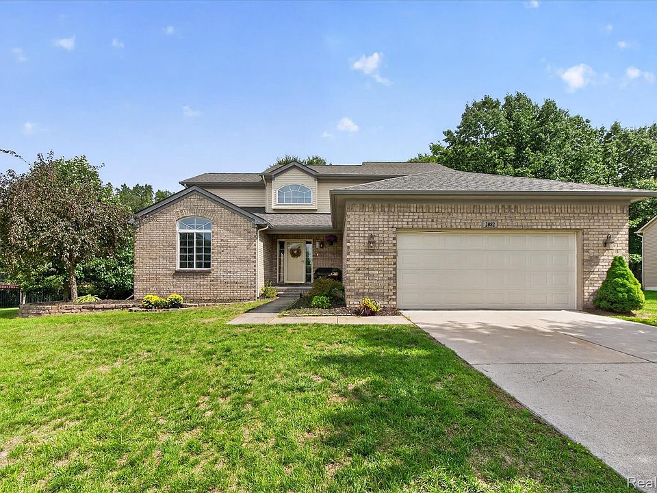 1st image of 2082 Pinebrook Meadow Ct
