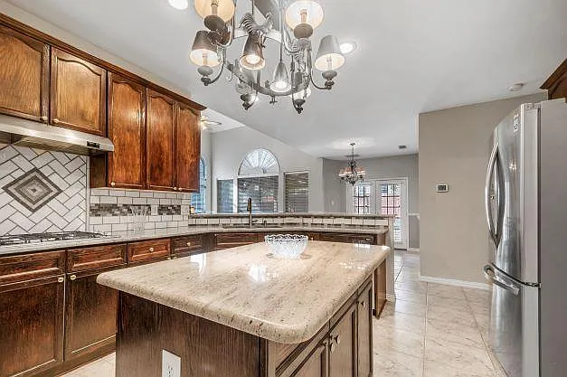 2313 Ainsley Dr — Photo 9