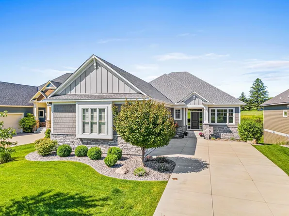 1972 Annika Dr N, Lake Elmo, MN 55042