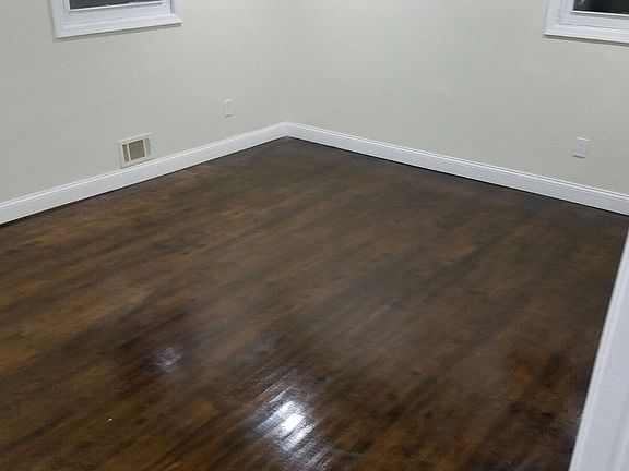 5th image of 85 Newport Ave