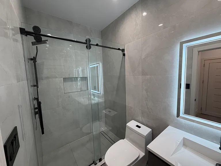 8143 Mary Ellen Ave #8143 — Photo 2