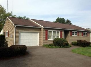 908 Country Club Rd, Vestal, NY 13850