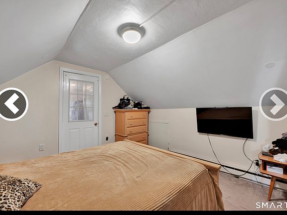 4th image of 14 White Oak Ave #C