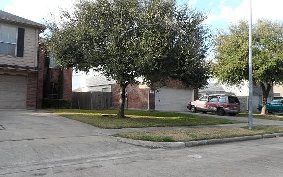 2nd image of 2038 Greencrest Dr