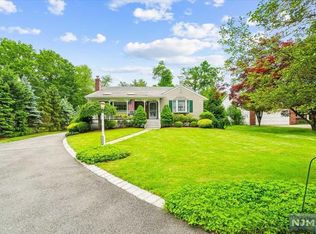 124 Durie Ave, Closter, NJ 07624