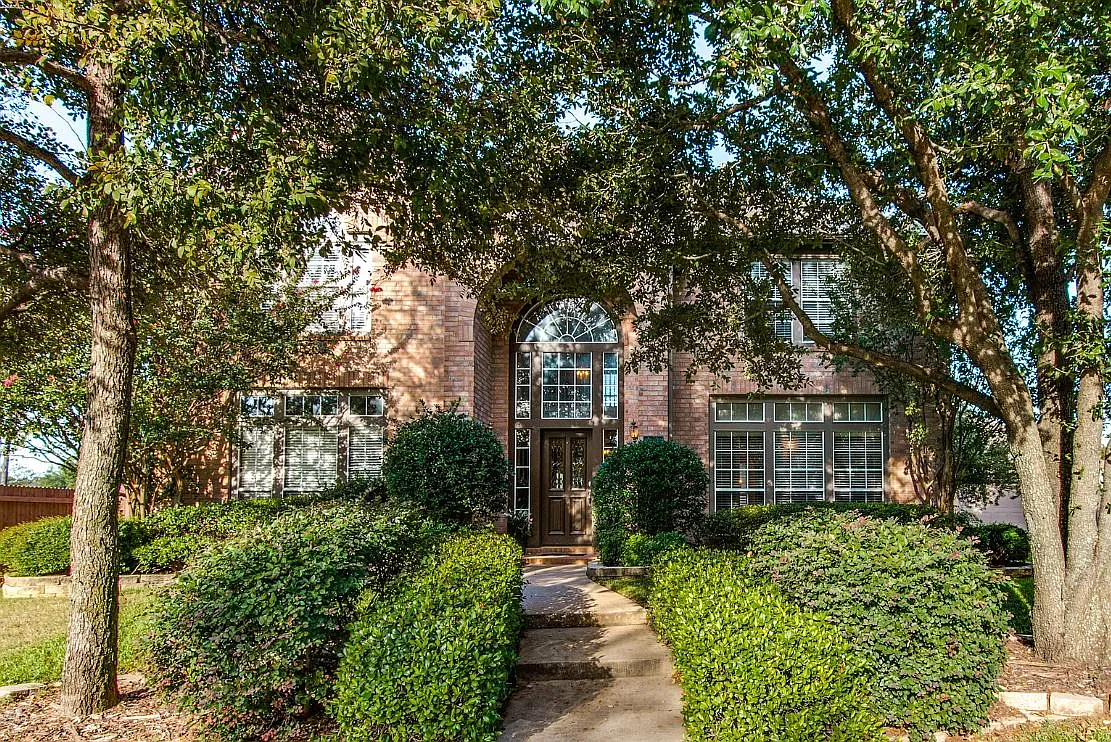 4 bed, 3.5 bath, 3517 sqft, $5,000 — Photo 2
