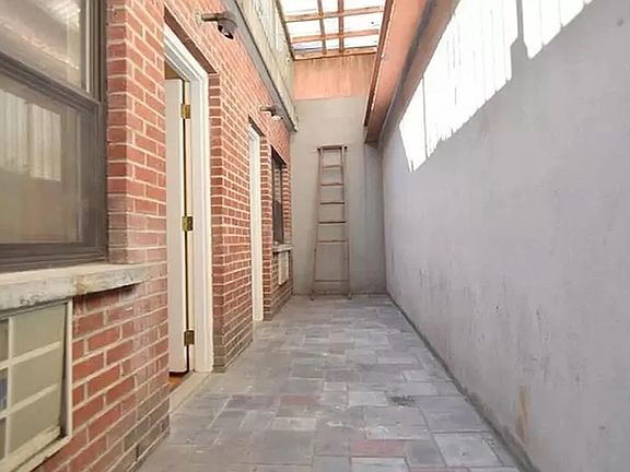3rd image of 294 Broome St #2C