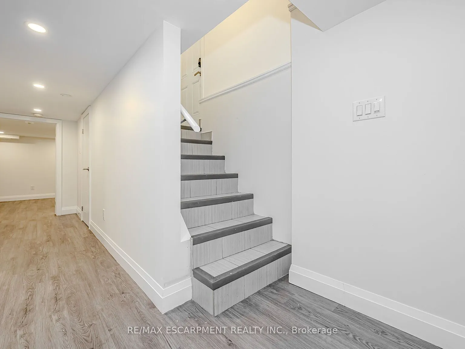 1 bed, $1,299 — Photo 2
