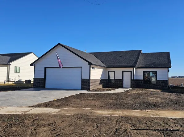 5204 N Toben Dr, Wichita, KS 67226