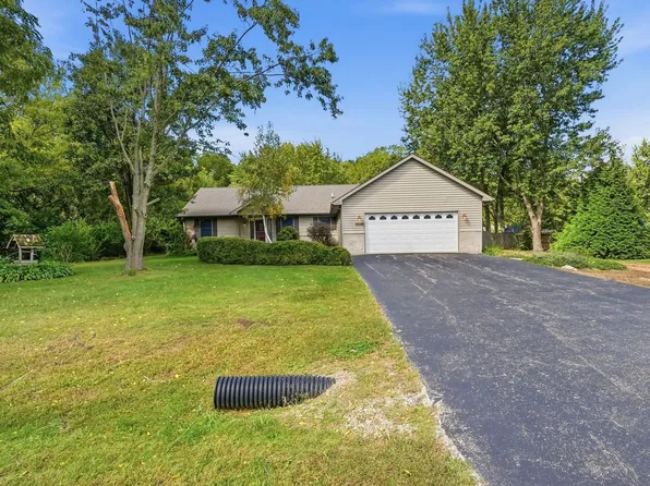 35630 Linden Ln, Wilmington, IL 60481