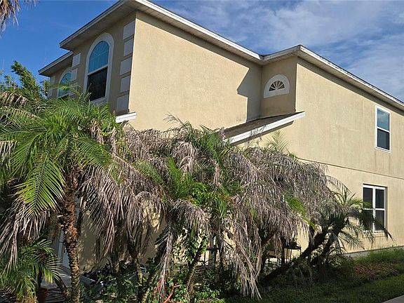 3rd image of 15108 HARROWGATE WAY