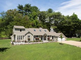 8 Oakhurst Ave, Ipswich, MA 01938