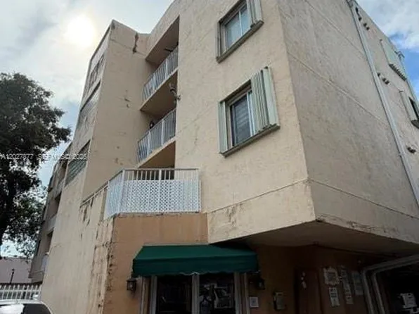 814 NW 36th Ave APT 208, Miami, FL 33125