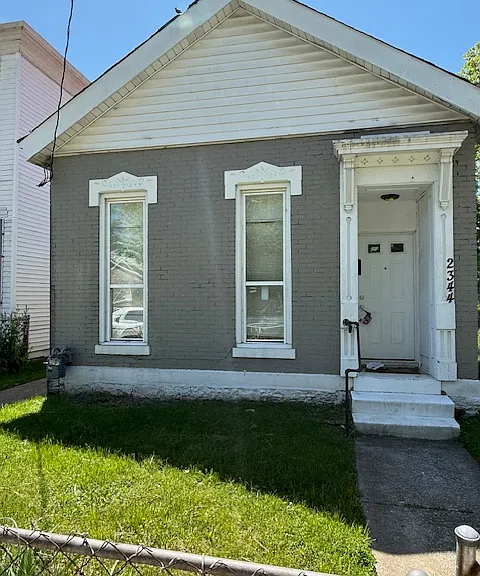 2344 W Muhammad Ali Blvd — Photo 3