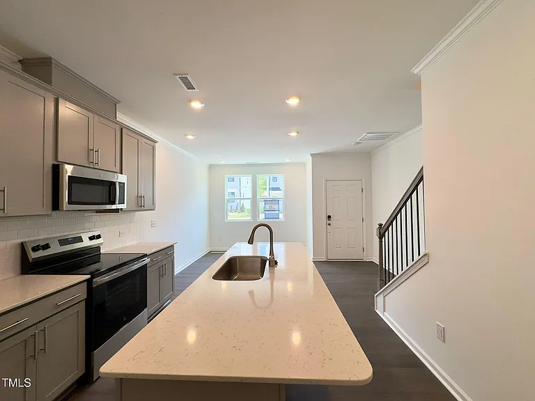 1529 Crescent Townes Way — Photo 9