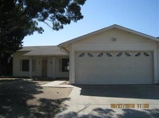 2208 College Dr, Delano, CA 93215