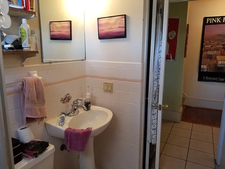 307 S Summit St #A — Photo 4