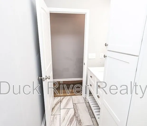130 Westover Dr — Photo 9