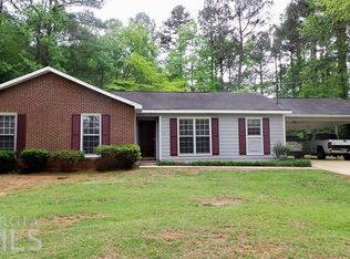 402 Pebble Dr, Lagrange, GA 30241