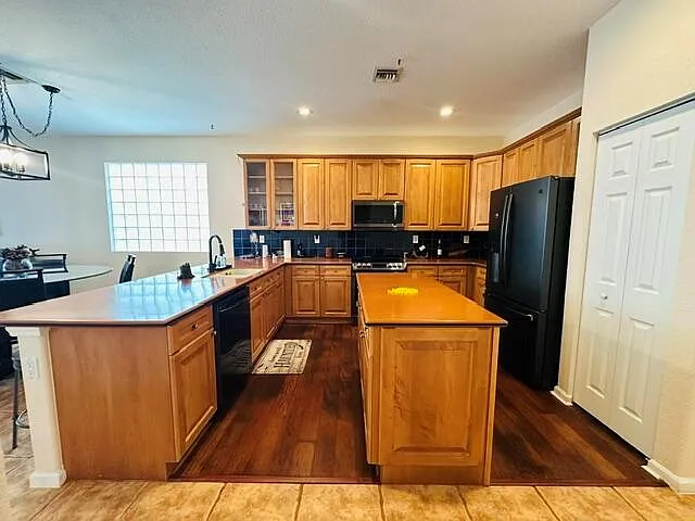 5201 Sancerre Cir — Photo 10