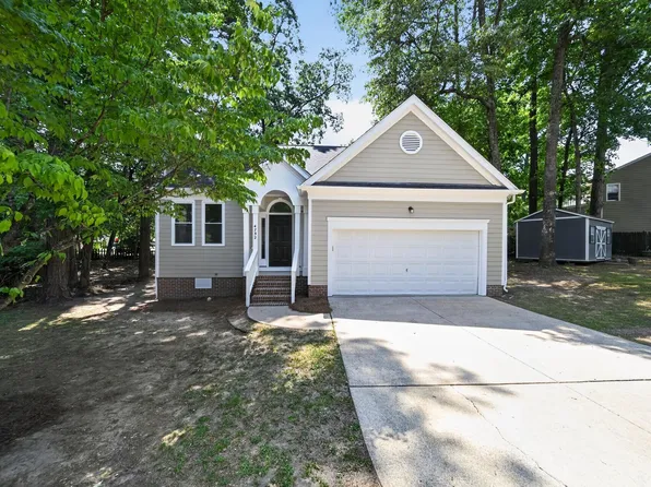 4732 Cooksbury Ct, Raleigh, NC 27604