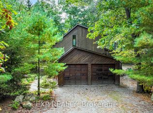 10207 Pinetree Dr, Lambton Shores, ON N0M1T0