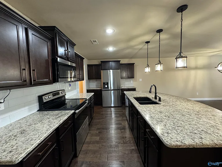 120 Meadowglade Ln — Photo 9